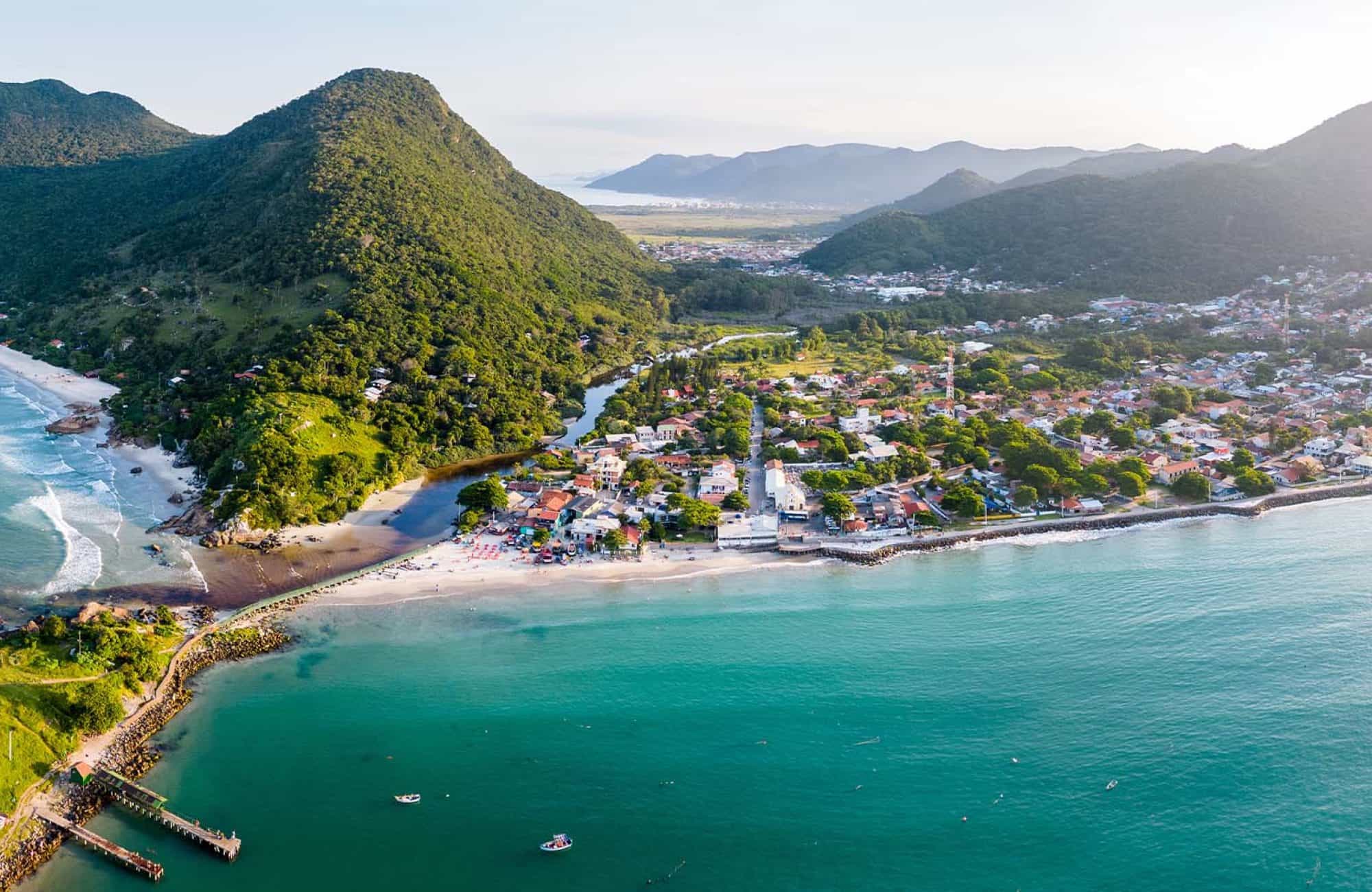 Florianópolis, Brasil — playas y naturaleza exuberante